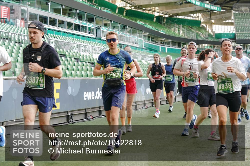 13.09.2026 - 21. swb-Marathon Bremen Michael Burmester http://msf.ph/oto/10422818 13.09.2026 13:23:01 Laufen im Stadion 128, 160, 211, 258, 324, 343, 351, 434, 533, 571, 609, 708, 851, 892, 1060, 1157, 1178, 1259, 1331, 1344, 1417, 1597, 1598, 1657, 1669, 1691, 1729, 1746, 1788, 1883, 2213, 2286, 2290, 2433, 2445, 2475, 2495, 2504, 2526, 2619, 2632, 2652, 2660, 2685, 2711, 2768, 2936, 2964, 2968, 2995, 3022, 3034, 3225, 3252, 3282, 3292, 3347, 3351, 3364, 3395, 3423, 3447, 3505, 3530, 3559, 3682, 3727, 3770, 3784, 3819, 4020, 4054, 4231, 4406, 4407, 4431, 4466, 4467, 4584, 1506 meine-sportfotos.de