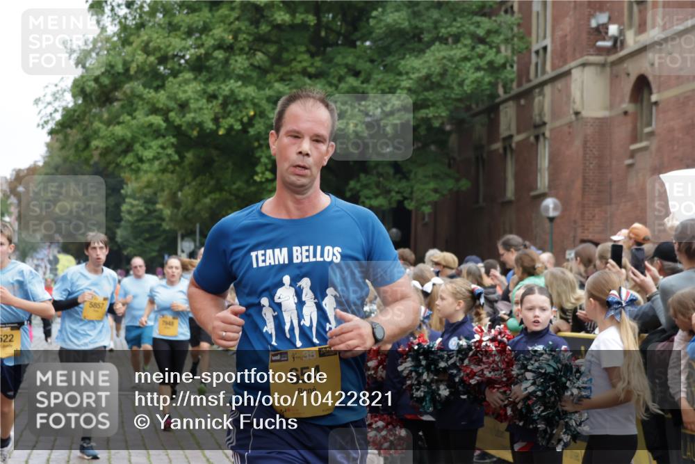 13.09.2026 - Kiel Lauf Yannick Fuchs http://msf.ph/oto/10422821 13.09.2026 09:43:50 Ziel 654, 4522, 5171, 5857, 5964, 7510, 7948, 9323, 9814, 9934, 10641, 10931, 12376, 40, 255, 401, 623, 1049, 1508, 1833, 1857, 4171, 4256, 6377, 7099, 7773, 7857, 7905, 8066, 8770, 8834, 9323, 9934, 10189, 10300, 10460, 11246, 12101, 12164, 12575, 4283, 5026, 6550, 8300, 11653, 11655, 12098, 12373, 255, 623, 1508, 3041, 5929, 7099, 7532, 8808, 9933, 10047, 10118 meine-sportfotos.de