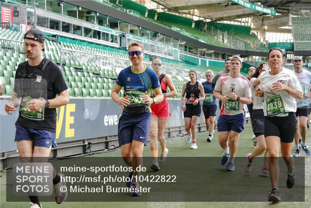 13.09.2026 - 21. swb-Marathon Bremen Michael Burmester http://msf.ph/oto/10422822 13.09.2026 13:23:01 Laufen im Stadion 128, 160, 211, 258, 324, 343, 351, 434, 533, 571, 609, 708, 851, 892, 1060, 1157, 1178, 1259, 1331, 1344, 1417, 1597, 1598, 1657, 1669, 1691, 1729, 1746, 1788, 1883, 2213, 2286, 2290, 2433, 2445, 2475, 2495, 2504, 2526, 2619, 2632, 2652, 2660, 2685, 2711, 2768, 2936, 2964, 2968, 2995, 3022, 3034, 3225, 3252, 3282, 3292, 3347, 3351, 3364, 3395, 3423, 3447, 3505, 3530, 3559, 3682, 3727, 3770, 3784, 3819, 4020, 4054, 4231, 4406, 4407, 4431, 4466, 4467, 4584, 1506 meine-sportfotos.de