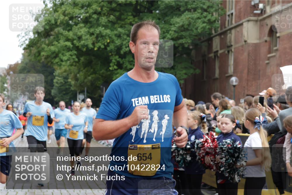 13.09.2026 - Kiel Lauf Yannick Fuchs http://msf.ph/oto/10422824 13.09.2026 09:43:50 Ziel 654, 4522, 5171, 5857, 5964, 7510, 7948, 9323, 9814, 9934, 10641, 10931, 12376, 40, 255, 401, 623, 1049, 1508, 1833, 1857, 4171, 4256, 6377, 7099, 7773, 7857, 7905, 8066, 8770, 8834, 9323, 9934, 10189, 10300, 10460, 11246, 12101, 12164, 12575, 4283, 5026, 6550, 8300, 11653, 11655, 12098, 12373, 255, 623, 1508, 3041, 5929, 7099, 7532, 8808, 9933, 10047, 10118 meine-sportfotos.de