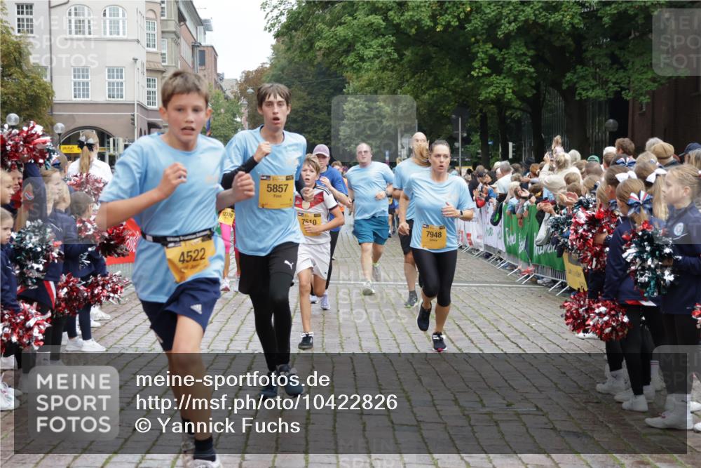 13.09.2026 - Kiel Lauf Yannick Fuchs http://msf.ph/oto/10422826 13.09.2026 09:43:51 Ziel 654, 4522, 5171, 5857, 5964, 7510, 7948, 9814, 10641, 10931, 12376, 40, 255, 401, 623, 1049, 1833, 1857, 4171, 4256, 6377, 7099, 7773, 7857, 7905, 8066, 8770, 8834, 9323, 9934, 10189, 10300, 10460, 11246, 12101, 12164, 12575, 4092, 4283, 5026, 6550, 7753, 8300, 11653, 11655, 12098, 12373, 255, 623, 1508, 5929, 7099, 7532, 8808, 9933, 10047, 10118 meine-sportfotos.de