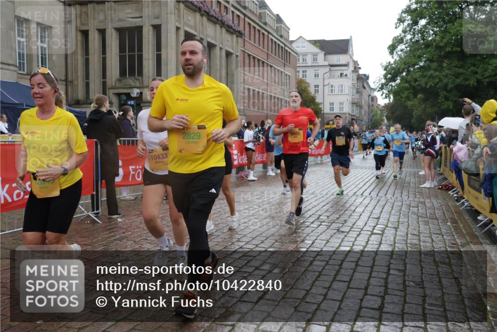 13.09.2026 - Kiel Lauf Yannick Fuchs http://msf.ph/oto/10422840 13.09.2026 10:56:46 Ziel 452, 1115, 1139, 1157, 1302, 1805, 2526, 2675, 3015, 3413, 3466, 4209, 4367, 4912, 5150, 6723, 7209, 7912, 8045, 8799, 10621, 11211, 11458, 12721, 248, 476, 778, 929, 1504, 1557, 1618, 1666, 2075, 2454, 2560, 2674, 2829, 2880, 3000, 3061, 3267, 3286, 3410, 3466, 4180, 4440, 4806, 5067, 5593, 5682, 5683, 6067, 6530, 6605, 6882, 6884, 7594, 7642, 8989, 8997, 9210, 9674, 10264, 10421, 10433, 10509, 10570, 10659, 10750, 502, 1461, 5467, 5532, 6540, 778, 10750, 10774, 12171 meine-sportfotos.de