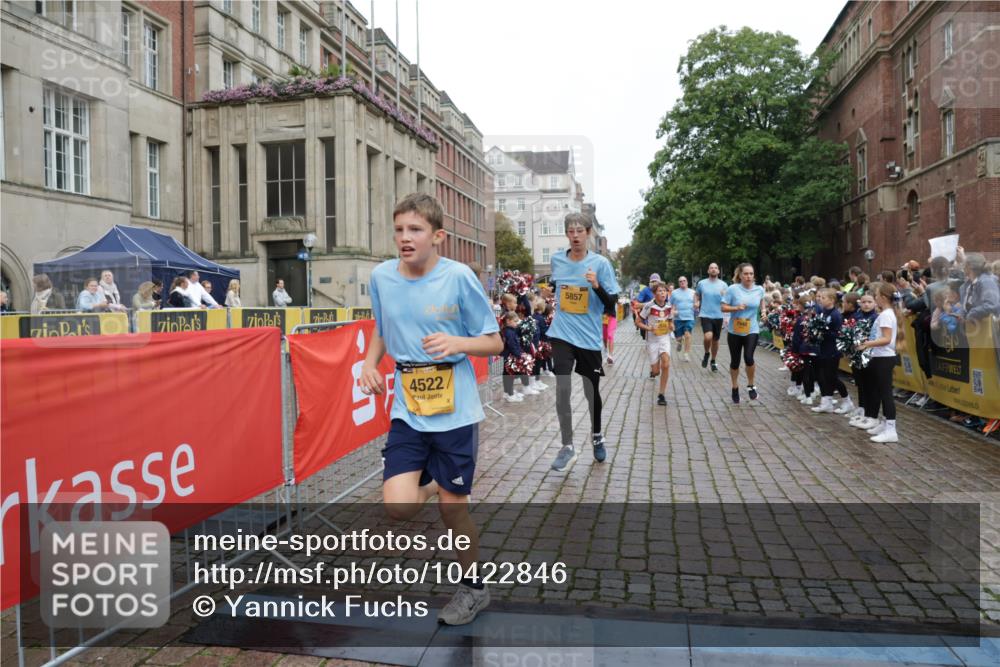 13.09.2026 - Kiel Lauf Yannick Fuchs http://msf.ph/oto/10422846 13.09.2026 09:43:52 Ziel 654, 4522, 5171, 5857, 5964, 7510, 7948, 9814, 10641, 10931, 12376, 40, 255, 401, 623, 1049, 1833, 1857, 4171, 4256, 5964, 6377, 7773, 7857, 7905, 8066, 8770, 8834, 9323, 9934, 10189, 10300, 10460, 11246, 12101, 12164, 12575, 4092, 4283, 5026, 6550, 7753, 8300, 11653, 11655, 12098, 12373, 255, 623, 1508, 5929, 6377, 7099, 7532, 8808, 9933, 10047, 10118 meine-sportfotos.de