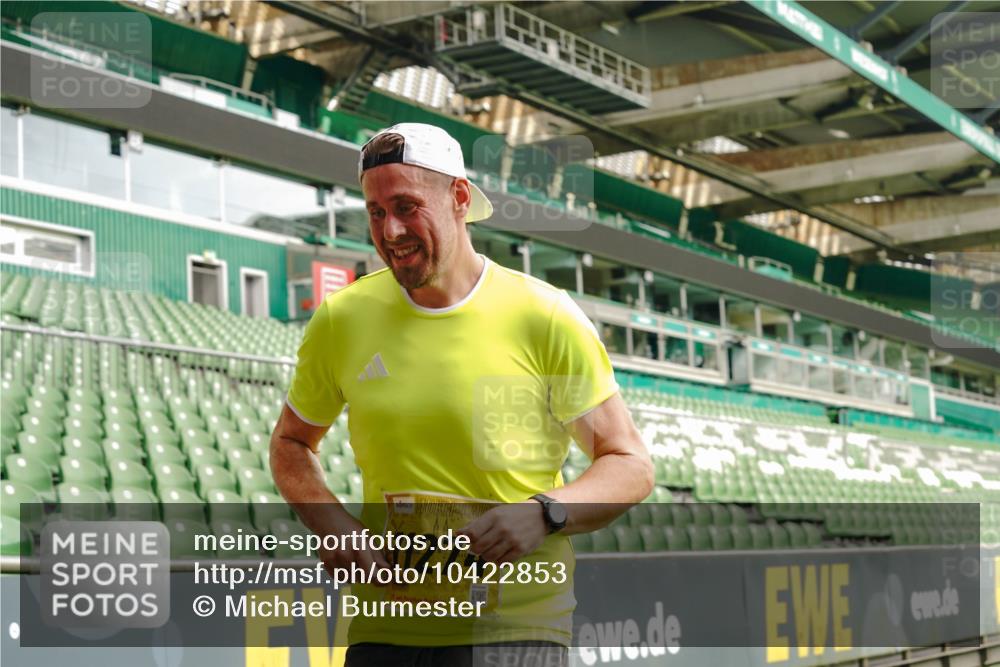 13.09.2026 - 21. swb-Marathon Bremen Michael Burmester http://msf.ph/oto/10422853 13.09.2026 10:46:02 Laufen im Stadion 10137, 10161, 10194, 10202, 10242, 10344, 10430, 10472, 10524, 10535, 10568, 10600, 10651, 10679, 10713, 10895, 10970, 10979, 11050, 11081, 11181, 11200, 11244, 11296, 11309, 11367, 11457, 11495, 11529, 11530, 11546, 11574, 11675, 11709, 11760, 11808, 11821, 11932, 12057, 12089, 12151, 12153, 12177, 12178, 12211, 12224, 12226, 12285, 12316, 12317, 12321, 12374, 12422, 12462, 12539, 10002, 10004, 10005, 10148, 10271, 10303, 10330, 10361, 10362 meine-sportfotos.de