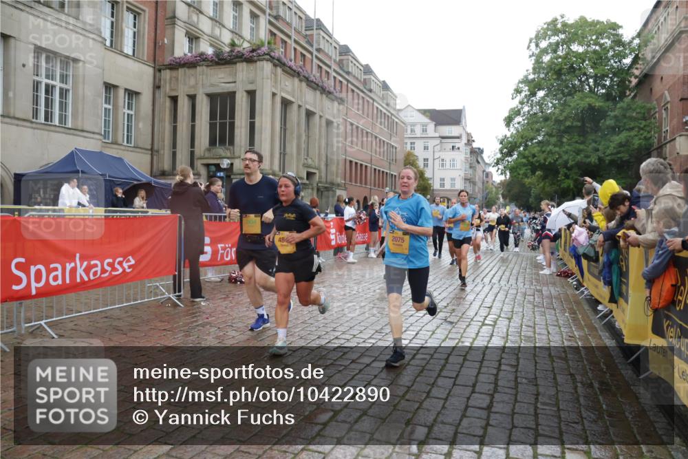 13.09.2026 - Kiel Lauf Yannick Fuchs http://msf.ph/oto/10422890 13.09.2026 10:56:53 Ziel 1115, 1302, 1541, 1592, 2405, 2675, 2877, 3015, 4912, 5150, 6167, 6723, 7542, 8045, 8799, 9171, 10068, 11211, 11458, 12144, 12256, 12392, 12721, 248, 452, 476, 929, 1115, 1139, 1157, 1504, 1557, 1666, 1805, 2075, 2454, 2526, 2560, 2674, 2880, 3000, 3061, 3286, 3410, 3413, 3466, 4180, 4209, 4367, 4440, 4806, 4912, 5593, 6067, 6530, 6882, 6884, 7209, 7594, 7642, 7912, 8989, 8997, 9674, 10264, 10509, 10621, 10659, 12721, 502, 1461, 2632, 5467, 5532, 6540, 778, 10750, 12171 meine-sportfotos.de