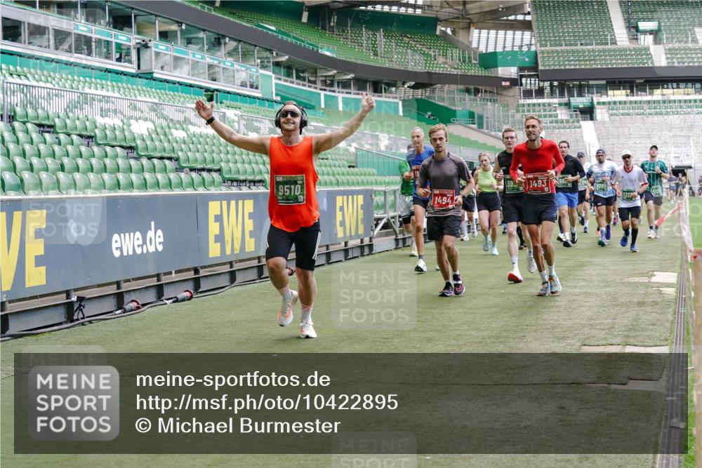 13.09.2026 - 21. swb-Marathon Bremen Michael Burmester http://msf.ph/oto/10422895 13.09.2026 13:00:16 Laufen im Stadion 135, 191, 226, 232, 242, 260, 342, 651, 687, 745, 972, 1080, 1166, 1209, 1368, 1493, 1494, 1516, 1650, 1861, 1935, 1963, 2088, 2210, 2289, 2293, 2306, 2322, 2409, 2427, 2481, 2485, 2490, 2517, 2560, 2561, 2570, 2577, 2658, 2686, 2700, 2708, 2781, 2806, 2827, 2885, 2899, 2906, 2914, 2953, 2961, 2967, 2979, 3015, 3076, 3098, 3105, 3124, 3145, 3168, 3173, 3190, 3233, 3273, 3354, 3385, 3480, 3516, 3524, 3531, 3642, 3652, 3729, 3774, 3855, 3856, 3861, 3930, 3934 meine-sportfotos.de