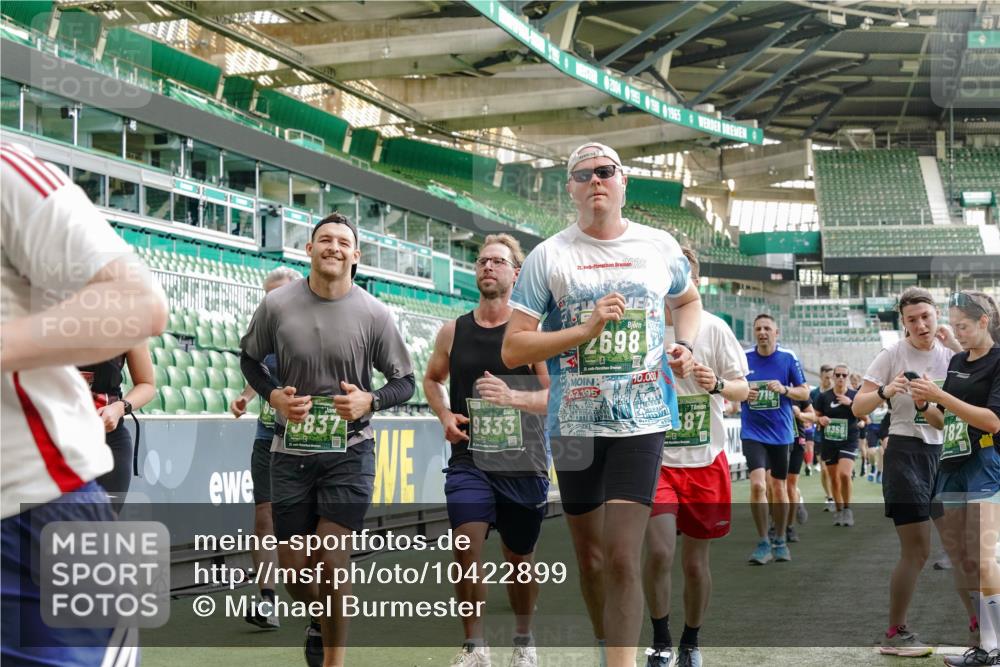 13.09.2026 - 21. swb-Marathon Bremen Michael Burmester http://msf.ph/oto/10422899 13.09.2026 13:23:04 Laufen im Stadion 128, 160, 211, 258, 324, 343, 351, 434, 533, 571, 609, 708, 851, 892, 1157, 1178, 1259, 1331, 1344, 1417, 1597, 1598, 1657, 1669, 1691, 1729, 1746, 1788, 1883, 2213, 2286, 2290, 2433, 2445, 2475, 2495, 2504, 2526, 2619, 2632, 2652, 2660, 2685, 2711, 2768, 2936, 2964, 2968, 2995, 3034, 3225, 3252, 3282, 3288, 3289, 3292, 3347, 3351, 3364, 3395, 3423, 3447, 3505, 3530, 3559, 3682, 3727, 3770, 3784, 3819, 4020, 4054, 4231, 4406, 4407, 4431, 4466, 4467, 4584, 1506 meine-sportfotos.de