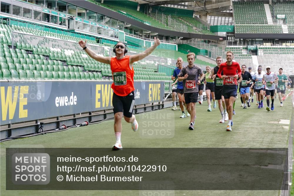 13.09.2026 - 21. swb-Marathon Bremen Michael Burmester http://msf.ph/oto/10422910 13.09.2026 13:00:16 Laufen im Stadion 135, 191, 226, 232, 242, 260, 342, 651, 687, 745, 972, 1080, 1166, 1209, 1368, 1493, 1494, 1516, 1650, 1861, 1935, 1963, 2088, 2210, 2289, 2293, 2306, 2322, 2409, 2427, 2481, 2485, 2490, 2517, 2560, 2561, 2570, 2577, 2658, 2686, 2700, 2708, 2781, 2806, 2827, 2885, 2899, 2906, 2914, 2953, 2961, 2967, 2979, 3015, 3076, 3098, 3105, 3124, 3145, 3168, 3173, 3190, 3233, 3273, 3354, 3385, 3480, 3516, 3524, 3531, 3642, 3652, 3729, 3774, 3855, 3856, 3861, 3930, 3934 meine-sportfotos.de