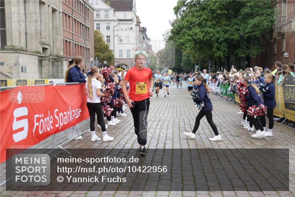 13.09.2026 - Kiel Lauf Yannick Fuchs http://msf.ph/oto/10422956 13.09.2026 09:43:59 Ziel 4283, 4522, 5026, 5171, 5857, 6550, 7510, 7948, 8300, 9814, 10641, 10931, 11653, 11655, 12098, 12376, 40, 401, 654, 1049, 1833, 1857, 4171, 4522, 5964, 7773, 7857, 7905, 8770, 8834, 9323, 9934, 10189, 10300, 10460, 11246, 12101, 12164, 12575, 537, 793, 2031, 2437, 3688, 4092, 7753, 12373, 12437, 255, 623, 4256, 6377, 7857, 8066 meine-sportfotos.de
