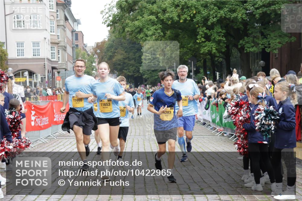 13.09.2026 - Kiel Lauf Yannick Fuchs http://msf.ph/oto/10422965 13.09.2026 09:44:03 Ziel 4283, 5026, 6550, 8300, 9814, 10931, 11653, 11655, 12098, 12376, 40, 401, 654, 1049, 1833, 1857, 4171, 4522, 5171, 5857, 5964, 7510, 7773, 7905, 7948, 8770, 8834, 9323, 9934, 10189, 10300, 10460, 10641, 10931, 11246, 12101, 12164, 12376, 12575, 537, 793, 1053, 2031, 2437, 3688, 4092, 4573, 7744, 7753, 12318, 12373, 12437, 40, 401, 1857, 4256, 7857, 8066, 10189, 10300, 12575 meine-sportfotos.de