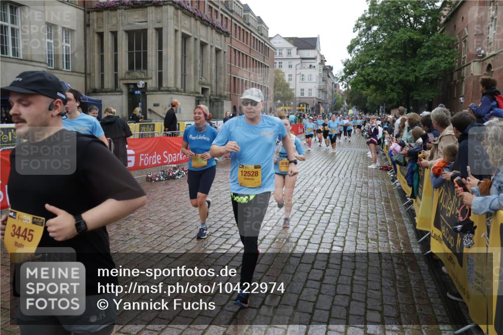13.09.2026 - Kiel Lauf Yannick Fuchs http://msf.ph/oto/10422974 13.09.2026 10:57:58 Ziel 352, 353, 905, 1220, 1517, 1567, 1778, 2234, 3111, 3661, 4250, 4340, 4497, 4765, 5154, 5163, 5232, 6353, 6425, 8253, 8996, 8998, 9404, 10086, 10318, 12204, 12303, 12473, 12633, 12634, 55, 156, 252, 538, 675, 1070, 1392, 1528, 1748, 2081, 3007, 3445, 3548, 3575, 3667, 3933, 4686, 4754, 4997, 5112, 5375, 5458, 5594, 6697, 6715, 6805, 7255, 7935, 8081, 8548, 8903, 9486, 9925, 10692, 10908, 11345, 11379, 11554, 11762, 11775, 12528, 721, 819, 833, 987, 1253 meine-sportfotos.de