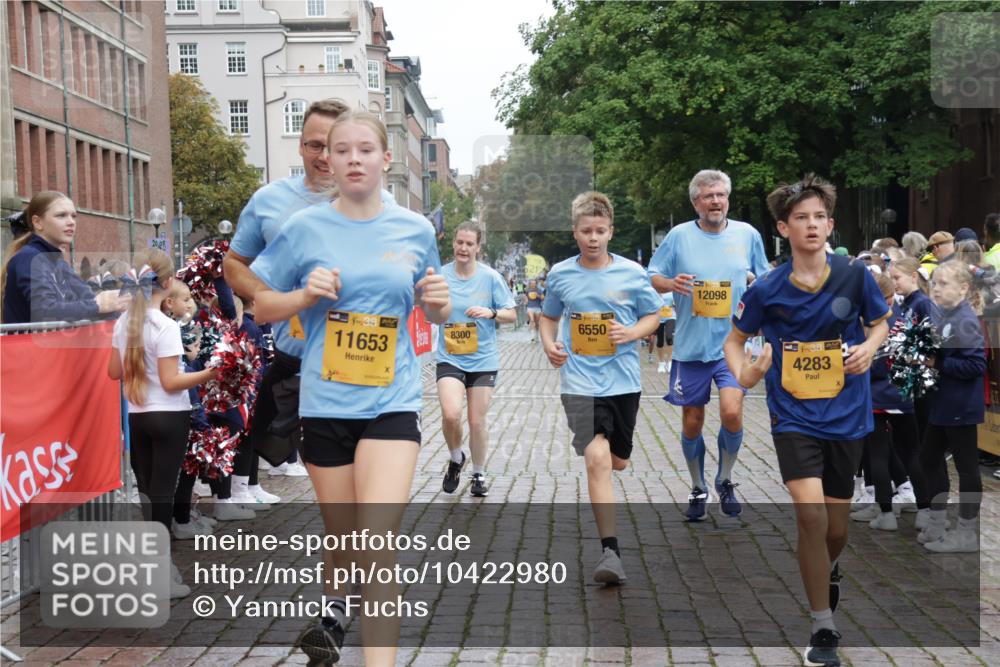 13.09.2026 - Kiel Lauf Yannick Fuchs http://msf.ph/oto/10422980 13.09.2026 09:44:04 Ziel 4283, 5026, 6550, 8300, 9814, 11653, 11655, 12098, 40, 654, 1049, 1833, 1857, 4171, 4522, 5171, 5857, 5964, 7510, 7773, 7905, 7948, 8770, 8834, 9323, 9814, 9934, 10300, 10460, 10641, 10931, 11246, 12101, 12164, 12376, 12575, 537, 793, 1053, 2031, 2437, 3688, 4092, 4573, 7744, 7753, 12318, 12373, 12437, 40, 401, 1857, 4256, 7773, 7857, 8066, 8770, 10189, 10300, 12575 meine-sportfotos.de