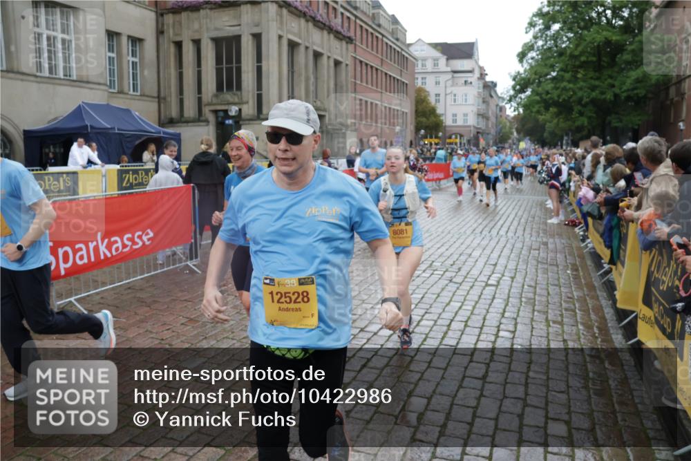 13.09.2026 - Kiel Lauf Yannick Fuchs http://msf.ph/oto/10422986 13.09.2026 10:57:58 Ziel 352, 353, 905, 1220, 1517, 1567, 1778, 2234, 3111, 3661, 4250, 4340, 4497, 4765, 5154, 5163, 5232, 6353, 6425, 8253, 8996, 8998, 9404, 10086, 10318, 12204, 12303, 12473, 12633, 12634, 55, 156, 252, 538, 675, 1070, 1392, 1528, 1748, 2081, 3007, 3445, 3548, 3575, 3667, 3933, 4686, 4754, 4997, 5112, 5375, 5458, 5594, 6697, 6715, 6805, 7255, 7935, 8081, 8548, 8903, 9486, 9925, 10692, 10908, 11345, 11379, 11554, 11762, 11775, 12528, 721, 819, 833, 987, 1253 meine-sportfotos.de