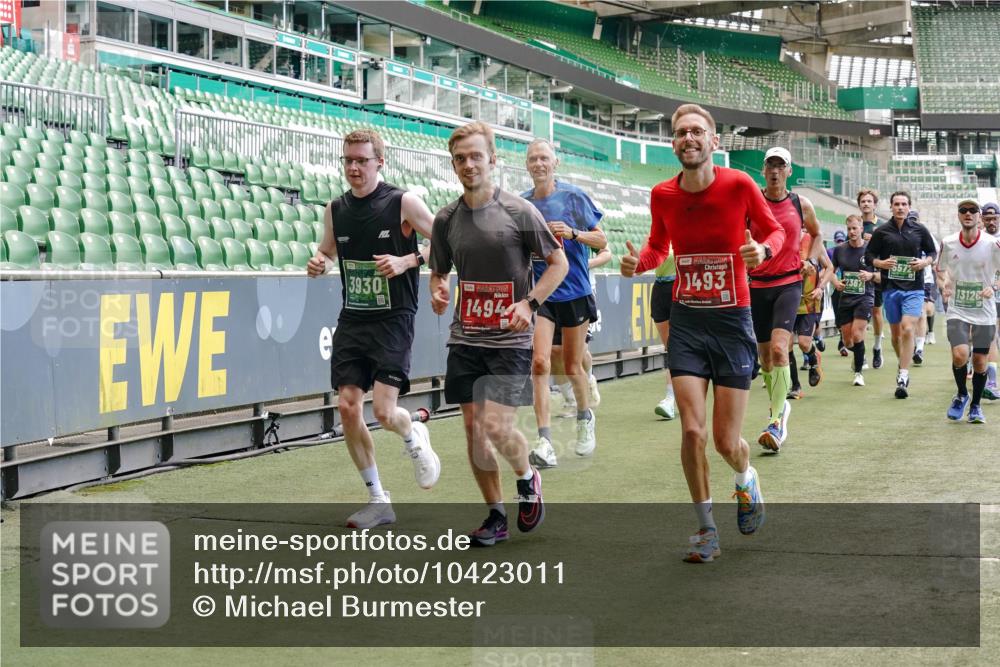 13.09.2026 - 21. swb-Marathon Bremen Michael Burmester http://msf.ph/oto/10423011 13.09.2026 13:00:19 Laufen im Stadion 135, 191, 226, 232, 242, 260, 318, 342, 651, 687, 745, 972, 1080, 1166, 1209, 1368, 1493, 1494, 1516, 1650, 1861, 1935, 1963, 2088, 2210, 2289, 2293, 2306, 2322, 2409, 2427, 2481, 2485, 2490, 2517, 2560, 2561, 2570, 2627, 2658, 2686, 2700, 2708, 2781, 2806, 2827, 2885, 2899, 2906, 2914, 2953, 2961, 2967, 2979, 3015, 3076, 3098, 3105, 3124, 3145, 3168, 3173, 3190, 3233, 3273, 3354, 3385, 3480, 3516, 3524, 3531, 3642, 3652, 3729, 3774, 3855, 3856, 3861, 3930, 3934 meine-sportfotos.de