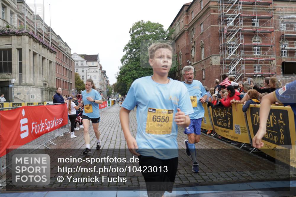 13.09.2026 - Kiel Lauf Yannick Fuchs http://msf.ph/oto/10423013 13.09.2026 09:44:07 Ziel 4092, 4283, 5026, 6550, 7753, 8300, 11653, 11655, 12098, 12373, 654, 1049, 1833, 4171, 4522, 5171, 5857, 5964, 7510, 7773, 7905, 7948, 8770, 8834, 9323, 9814, 9934, 10460, 10641, 10931, 11246, 12101, 12164, 12376, 537, 793, 801, 1053, 1849, 2031, 2437, 2868, 3688, 4098, 4573, 6892, 7121, 7744, 12318, 12437, 40, 401, 1049, 1857, 4171, 7773, 7857, 7905, 8770, 8834, 10189, 10300, 11246, 12101, 12575 meine-sportfotos.de
