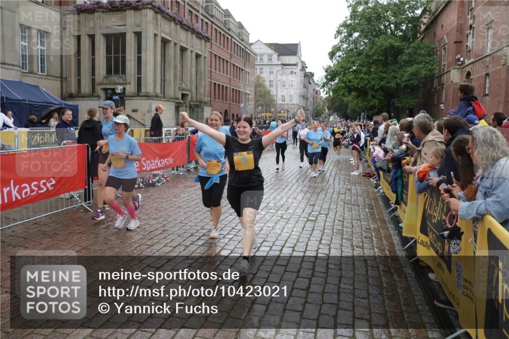 13.09.2026 - Kiel Lauf Yannick Fuchs http://msf.ph/oto/10423021 13.09.2026 10:58:03 Ziel 352, 353, 721, 905, 1220, 1351, 1778, 2234, 4340, 4592, 5154, 5163, 5232, 5540, 5958, 6353, 6425, 7412, 8253, 8470, 8996, 10086, 10318, 10765, 10785, 11238, 11613, 12204, 12303, 12473, 12633, 12634, 55, 156, 252, 352, 353, 538, 675, 1070, 1517, 1528, 1567, 2081, 3007, 3111, 3548, 3575, 3661, 3667, 3933, 4250, 4497, 4686, 4754, 4765, 4997, 5112, 5375, 5458, 5594, 6697, 6715, 6805, 7255, 8548, 8903, 9486, 10692, 10908, 11345, 11379, 11554, 11762, 11775, 819, 833, 987, 1253 meine-sportfotos.de