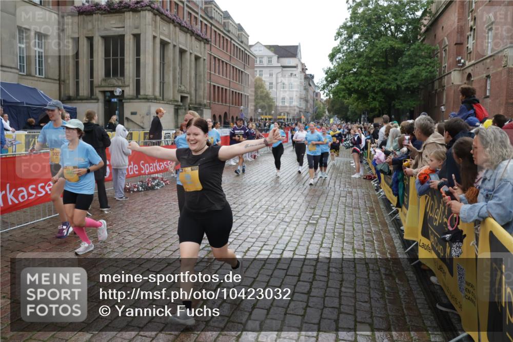 13.09.2026 - Kiel Lauf Yannick Fuchs http://msf.ph/oto/10423032 13.09.2026 10:58:03 Ziel 352, 353, 721, 905, 1220, 1351, 1778, 2234, 4340, 4592, 5154, 5163, 5232, 5540, 5958, 6353, 6425, 7412, 8253, 8470, 8996, 10086, 10318, 10765, 10785, 11238, 11613, 12204, 12303, 12473, 12633, 12634, 55, 156, 252, 352, 353, 538, 675, 1070, 1517, 1528, 1567, 2081, 3007, 3111, 3548, 3575, 3661, 3667, 3933, 4250, 4497, 4686, 4754, 4765, 4997, 5112, 5375, 5458, 5594, 6697, 6715, 6805, 7255, 8548, 8903, 9486, 10692, 10908, 11345, 11379, 11554, 11762, 11775, 819, 833, 987, 1253 meine-sportfotos.de