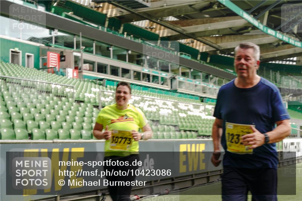 13.09.2026 - 21. swb-Marathon Bremen Michael Burmester http://msf.ph/oto/10423086 13.09.2026 10:46:09 Laufen im Stadion 10137, 10161, 10194, 10202, 10242, 10344, 10430, 10472, 10524, 10535, 10568, 10600, 10651, 10679, 10713, 10895, 10970, 10979, 11050, 11081, 11181, 11200, 11244, 11296, 11309, 11367, 11457, 11495, 11529, 11530, 11546, 11573, 11574, 11579, 11675, 11709, 11760, 11808, 11821, 11932, 12057, 12089, 12151, 12153, 12177, 12178, 12211, 12224, 12226, 12285, 12316, 12317, 12321, 12374, 12422, 12462, 12539, 10002, 10004, 10005, 10148, 10271, 10303, 10330, 10361, 10362 meine-sportfotos.de