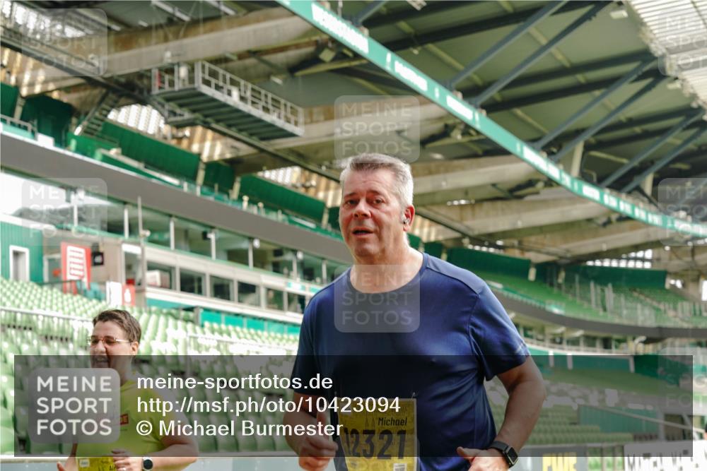 13.09.2026 - 21. swb-Marathon Bremen Michael Burmester http://msf.ph/oto/10423094 13.09.2026 10:46:10 Laufen im Stadion 10137, 10161, 10194, 10202, 10242, 10344, 10430, 10472, 10524, 10535, 10568, 10600, 10651, 10679, 10713, 10895, 10970, 10979, 11050, 11081, 11181, 11200, 11244, 11296, 11309, 11367, 11457, 11495, 11529, 11530, 11546, 11573, 11574, 11579, 11675, 11709, 11760, 11808, 11821, 11932, 12057, 12089, 12151, 12153, 12177, 12178, 12211, 12224, 12226, 12285, 12316, 12317, 12321, 12374, 12422, 12462, 12539, 10002, 10004, 10005, 10148, 10271, 10303, 10330, 10361, 10362 meine-sportfotos.de