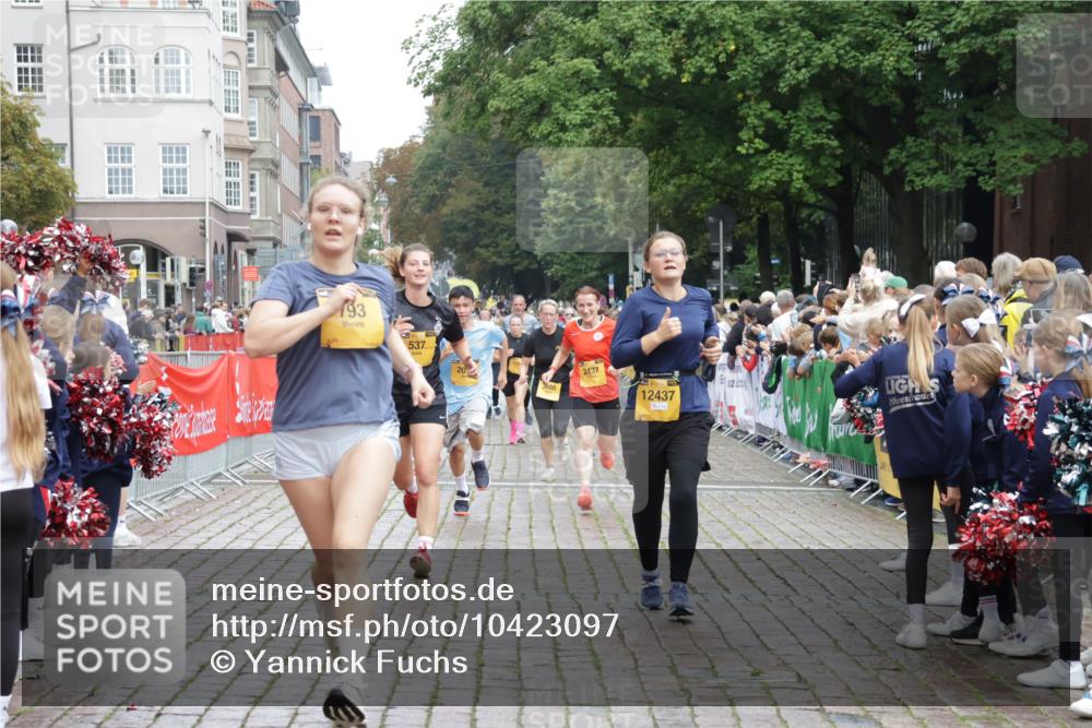 13.09.2026 - Kiel Lauf Yannick Fuchs http://msf.ph/oto/10423097 13.09.2026 09:44:16 Ziel 537, 793, 1053, 2031, 2437, 3688, 4092, 4573, 7753, 12318, 12373, 12437, 654, 4283, 4522, 5026, 5171, 5857, 5964, 6550, 7510, 7948, 8300, 9814, 10641, 10931, 11653, 11655, 12098, 12376, 801, 958, 1849, 1866, 2045, 2212, 2787, 2868, 3198, 3209, 4098, 4316, 6892, 6895, 7121, 7430, 7744, 12161, 1833, 5964, 9323, 9934, 10460, 12164 meine-sportfotos.de