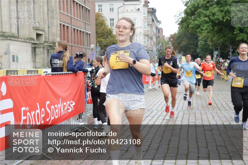 13.09.2026 - Kiel Lauf Yannick Fuchs http://msf.ph/oto/10423108 13.09.2026 09:44:17 Ziel 537, 793, 1053, 2031, 2437, 3688, 4092, 4573, 7753, 12318, 12373, 12437, 654, 4283, 4522, 5026, 5171, 5857, 5964, 6550, 7510, 7948, 8300, 9814, 10641, 10931, 11653, 11655, 12098, 12376, 801, 912, 958, 1849, 1866, 2045, 2212, 2787, 2868, 3198, 3209, 4098, 4316, 6892, 6895, 7121, 7430, 7744, 12161, 1833, 5964, 9323, 9934, 10460, 12164 meine-sportfotos.de