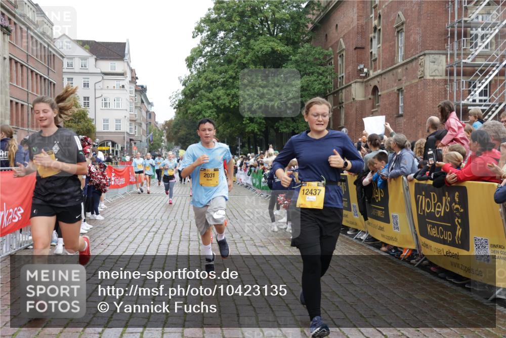 13.09.2026 - Kiel Lauf Yannick Fuchs http://msf.ph/oto/10423135 13.09.2026 09:44:18 Ziel 537, 793, 1053, 2031, 2437, 3688, 4092, 4573, 7744, 7753, 12318, 12373, 12437, 654, 4283, 4522, 5026, 5171, 5857, 6550, 7510, 7948, 8300, 9814, 10641, 10931, 11653, 11655, 12098, 12376, 801, 912, 958, 1849, 1866, 2045, 2212, 2787, 2868, 3198, 3209, 4098, 4316, 6892, 6895, 7121, 7430, 12161, 1833, 5964, 9323, 9934, 10460, 12164 meine-sportfotos.de