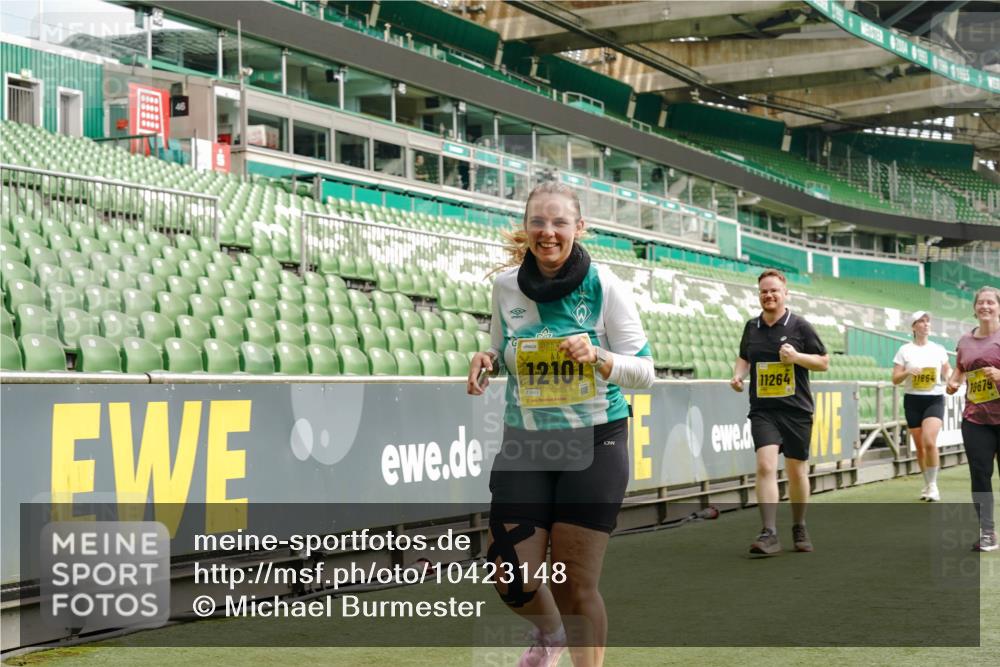 13.09.2026 - 21. swb-Marathon Bremen Michael Burmester http://msf.ph/oto/10423148 13.09.2026 10:46:17 Laufen im Stadion 10137, 10161, 10194, 10202, 10242, 10344, 10430, 10472, 10524, 10535, 10568, 10600, 10651, 10895, 10933, 10970, 10979, 11050, 11081, 11181, 11200, 11244, 11296, 11309, 11367, 11457, 11495, 11529, 11530, 11546, 11573, 11574, 11579, 11639, 11675, 11709, 11760, 11808, 11821, 11932, 12057, 12089, 12151, 12153, 12177, 12178, 12211, 12224, 12226, 12285, 12316, 12317, 12374, 12422, 12462, 12539, 10002, 10004, 10005, 10148, 10271, 10303, 10330, 10361, 10362 meine-sportfotos.de