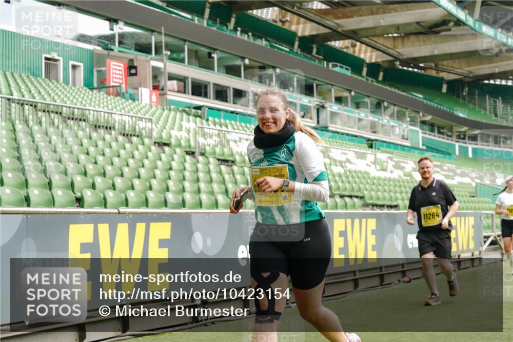 13.09.2026 - 21. swb-Marathon Bremen Michael Burmester http://msf.ph/oto/10423154 13.09.2026 10:46:17 Laufen im Stadion 10137, 10161, 10194, 10202, 10242, 10344, 10430, 10472, 10524, 10535, 10568, 10600, 10651, 10895, 10933, 10970, 10979, 11050, 11081, 11181, 11200, 11244, 11296, 11309, 11367, 11457, 11495, 11529, 11530, 11546, 11573, 11574, 11579, 11639, 11675, 11709, 11760, 11808, 11821, 11932, 12057, 12089, 12151, 12153, 12177, 12178, 12211, 12224, 12226, 12285, 12316, 12317, 12374, 12422, 12462, 12539, 10002, 10004, 10005, 10148, 10271, 10303, 10330, 10361, 10362 meine-sportfotos.de
