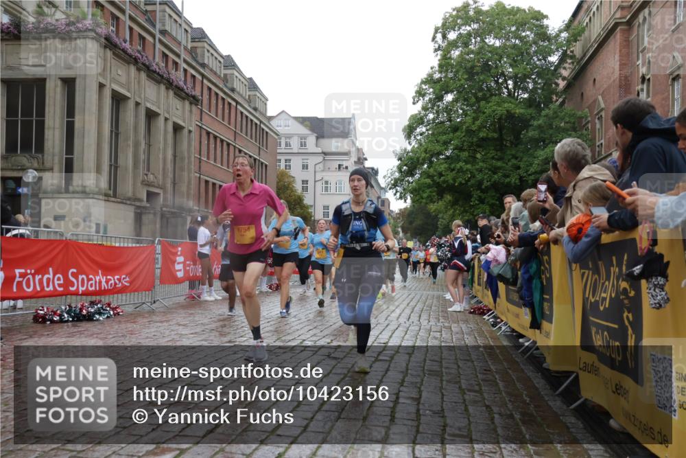 13.09.2026 - Kiel Lauf Yannick Fuchs http://msf.ph/oto/10423156 13.09.2026 10:58:20 Ziel 91, 819, 833, 1253, 1404, 1858, 1910, 1978, 2309, 2752, 3222, 3325, 3326, 3559, 3671, 3842, 4160, 4212, 5172, 5314, 5605, 5668, 6345, 6982, 7256, 7340, 7482, 7856, 7949, 9309, 9458, 9476, 9809, 9827, 10364, 10503, 10805, 11023, 11460, 11759, 12123, 12199, 12456, 12701, 12821, 352, 353, 721, 833, 905, 987, 1220, 1351, 1517, 1567, 1778, 2234, 3111, 3661, 4250, 4340, 4497, 4592, 4754, 4765, 5154, 5163, 5232, 5540, 5958, 6353, 6425, 6805 meine-sportfotos.de