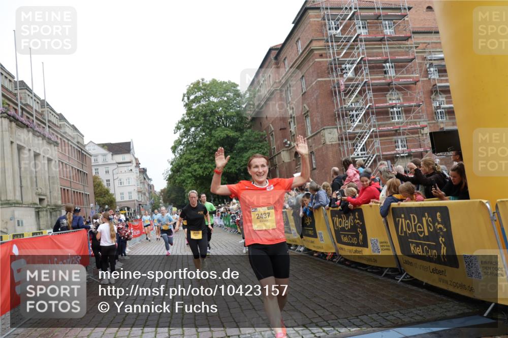 13.09.2026 - Kiel Lauf Yannick Fuchs http://msf.ph/oto/10423157 13.09.2026 09:44:20 Ziel 537, 793, 801, 1053, 2031, 2437, 2868, 3688, 4092, 4573, 6892, 7744, 7753, 12318, 12373, 12437, 654, 4283, 4522, 5026, 5171, 5857, 6550, 7510, 7948, 8300, 9814, 10641, 10931, 11653, 11655, 12098, 12373, 12376, 912, 958, 1849, 1866, 2045, 2212, 2787, 3198, 3209, 4098, 4316, 6895, 7121, 7356, 7430, 12161, 654, 5964, 9323, 9934, 10460, 12164 meine-sportfotos.de