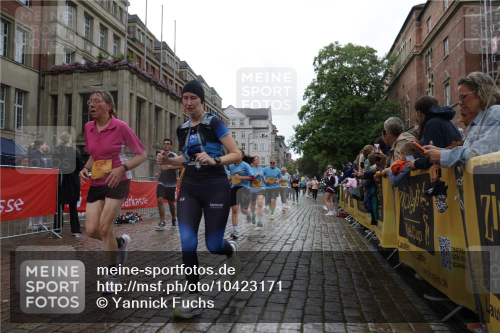 13.09.2026 - Kiel Lauf Yannick Fuchs http://msf.ph/oto/10423171 13.09.2026 10:58:21 Ziel 91, 819, 1253, 1404, 1858, 1910, 1978, 2309, 2752, 3222, 3325, 3326, 3559, 3671, 3833, 3842, 4160, 4212, 5172, 5314, 5605, 5668, 6345, 6982, 7256, 7315, 7340, 7482, 7856, 7949, 9309, 9458, 9476, 9809, 9827, 10364, 10503, 10805, 11023, 11460, 11759, 12123, 12199, 12345, 12456, 12701, 12821, 352, 353, 721, 833, 905, 987, 1220, 1351, 1517, 1567, 1778, 2234, 3111, 3325, 3661, 4250, 4340, 4497, 4592, 4754, 4765, 5154, 5163, 5232, 5540, 5958, 6345, 6353, 6425, 6805 meine-sportfotos.de