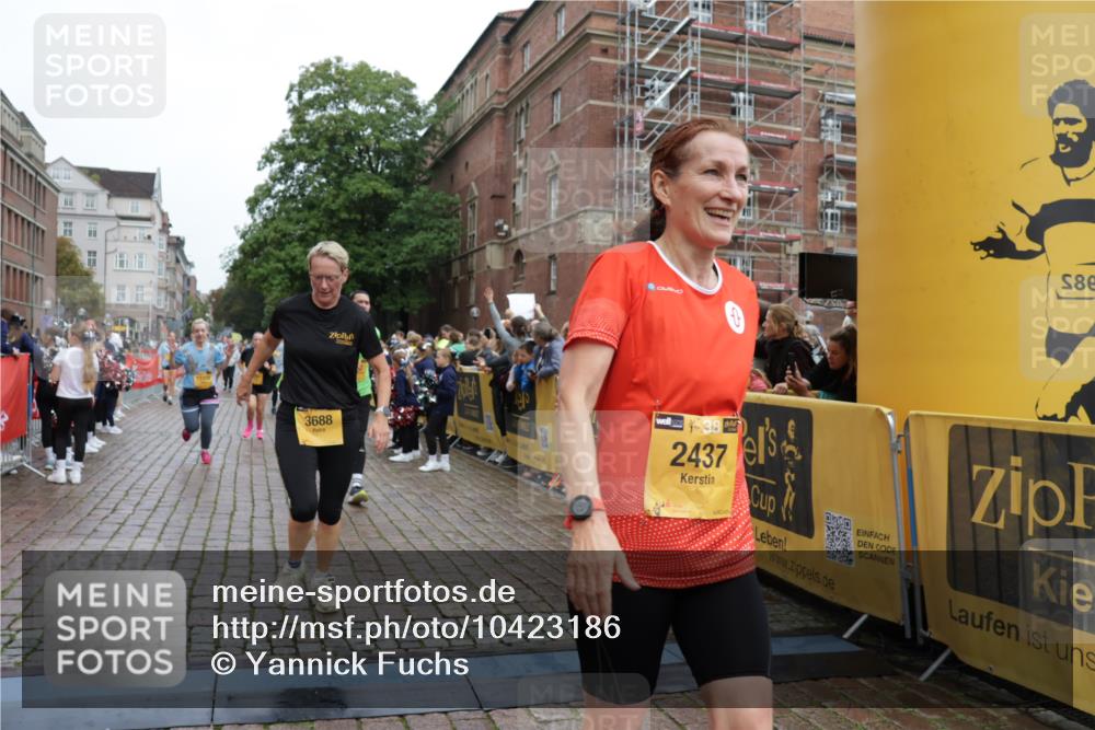 13.09.2026 - Kiel Lauf Yannick Fuchs http://msf.ph/oto/10423186 13.09.2026 09:44:21 Ziel 537, 793, 801, 1053, 2031, 2437, 2868, 3688, 4092, 4573, 6892, 7744, 7753, 12318, 12437, 654, 4092, 4283, 4522, 5026, 5171, 5857, 6550, 7510, 7753, 7948, 8300, 9814, 10641, 10931, 11653, 11655, 12098, 12373, 12376, 912, 958, 1849, 1866, 2045, 2212, 2787, 3198, 3209, 4098, 4316, 4693, 6895, 7121, 7356, 7430, 12161, 654, 4522, 5964, 9323, 9934, 12164 meine-sportfotos.de