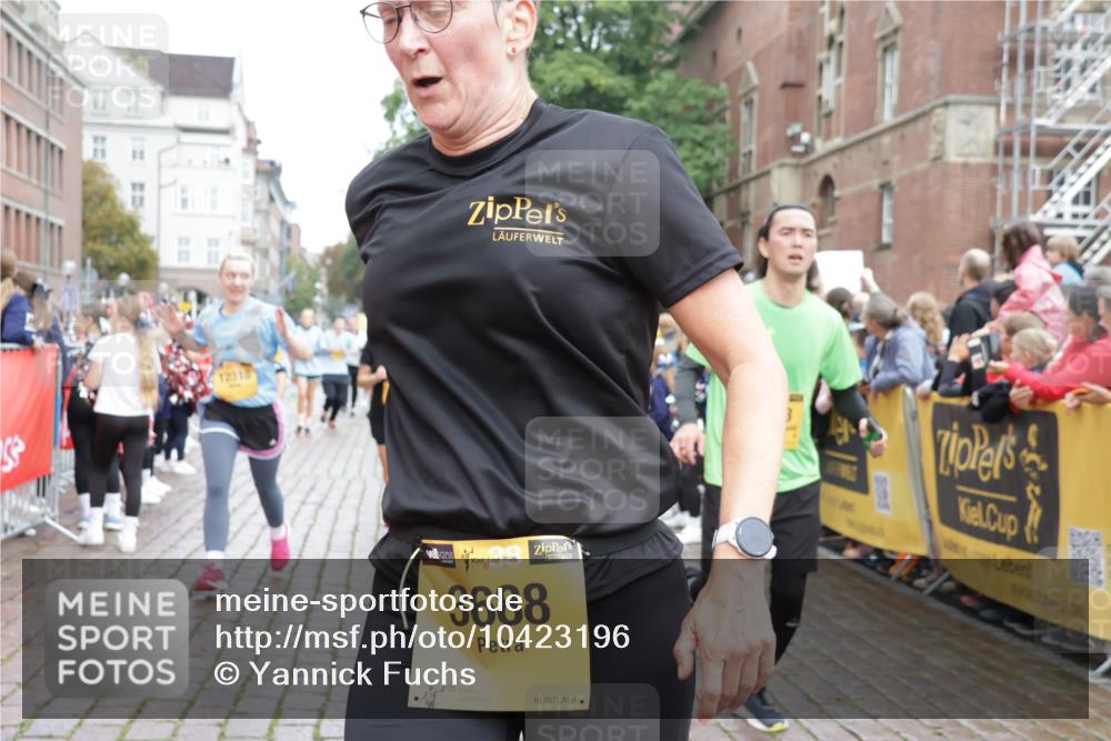 13.09.2026 - Kiel Lauf Yannick Fuchs http://msf.ph/oto/10423196 13.09.2026 09:44:22 Ziel 537, 793, 801, 1053, 1849, 2031, 2437, 2868, 3688, 4098, 4573, 6892, 7121, 7744, 12318, 12437, 654, 4092, 4283, 4522, 5026, 5171, 5857, 6550, 7510, 7753, 7948, 8300, 9814, 10641, 10931, 11653, 11655, 12098, 12373, 12376, 912, 958, 1866, 2045, 2212, 2787, 3198, 3209, 4316, 4693, 6895, 7356, 7430, 12161, 12218, 654, 4522, 5857, 5964, 9323, 9934 meine-sportfotos.de