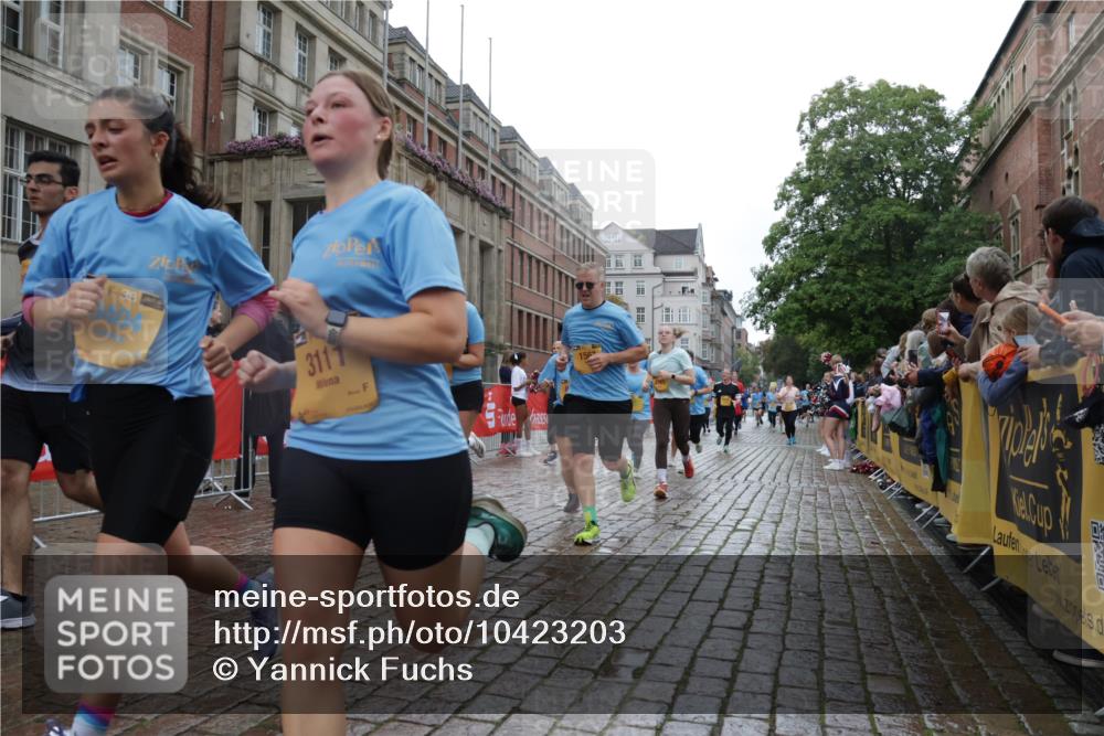 13.09.2026 - Kiel Lauf Yannick Fuchs http://msf.ph/oto/10423203 13.09.2026 10:58:23 Ziel 91, 819, 1253, 1404, 1858, 1910, 1978, 2309, 2752, 3222, 3559, 3671, 3833, 3842, 4160, 4212, 5172, 5314, 5605, 5668, 6906, 7256, 7315, 7340, 7367, 7482, 7856, 7949, 9458, 9476, 9809, 9827, 9937, 10364, 10503, 10805, 10878, 11023, 11460, 11759, 12123, 12199, 12345, 12456, 12701, 12821, 352, 353, 721, 833, 905, 987, 1220, 1351, 1517, 1567, 1778, 2234, 3111, 3325, 3326, 3661, 4160, 4250, 4340, 4497, 4592, 4765, 5154, 5163, 5232, 5314, 5540, 5958, 6345, 6353, 6425, 6982 meine-sportfotos.de