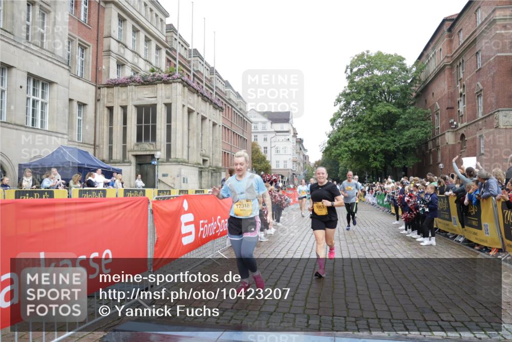 13.09.2026 - Kiel Lauf Yannick Fuchs http://msf.ph/oto/10423207 13.09.2026 09:44:23 Ziel 537, 793, 801, 958, 1053, 1849, 2031, 2437, 2868, 3688, 4098, 4573, 6892, 7121, 7430, 7744, 12318, 12437, 654, 4092, 4283, 4522, 5026, 5171, 5857, 6550, 7510, 7753, 7948, 8300, 9814, 10641, 10931, 11653, 11655, 12098, 12373, 12376, 912, 1866, 2045, 2212, 2787, 3198, 3209, 4316, 4693, 6895, 7356, 12161, 12218, 654, 4522, 5857, 5964, 7510, 7948 meine-sportfotos.de