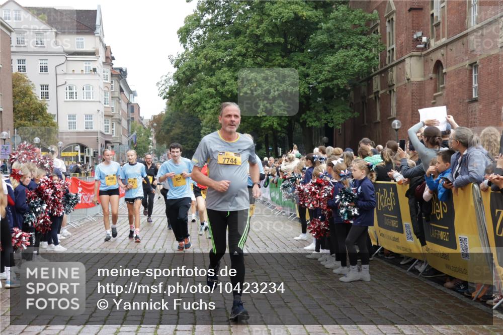 13.09.2026 - Kiel Lauf Yannick Fuchs http://msf.ph/oto/10423234 13.09.2026 09:44:25 Ziel 537, 801, 958, 1053, 1849, 1866, 2031, 2045, 2212, 2437, 2868, 3688, 4098, 4573, 6892, 7121, 7430, 7744, 12318, 12437, 793, 4092, 4283, 5026, 5171, 5857, 6550, 7510, 7753, 7948, 8300, 9814, 10641, 10931, 11653, 11655, 12098, 12373, 12376, 912, 2787, 3198, 3209, 4316, 4693, 6895, 7356, 7460, 9986, 12161, 12218, 654, 4522, 5171, 5857, 7510, 7948, 10641, 10931, 12376 meine-sportfotos.de