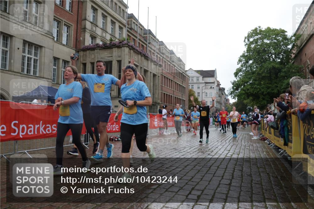 13.09.2026 - Kiel Lauf Yannick Fuchs http://msf.ph/oto/10423244 13.09.2026 10:58:26 Ziel 91, 971, 1404, 1858, 1910, 1978, 2309, 2461, 2752, 3235, 3237, 3559, 3671, 3833, 3842, 4212, 4456, 5605, 5668, 5775, 6906, 7315, 7340, 7367, 7482, 7856, 7949, 9458, 9809, 9827, 9937, 10364, 10503, 10805, 10878, 11023, 11460, 11759, 12123, 12199, 12345, 12821, 352, 353, 721, 819, 833, 905, 987, 1220, 1253, 1351, 1517, 1778, 1910, 2234, 3222, 3325, 3326, 4160, 4250, 4340, 4497, 4592, 4765, 5154, 5163, 5172, 5232, 5314, 5540, 5668, 5958, 6345, 6353, 6425, 6982, 7256 meine-sportfotos.de