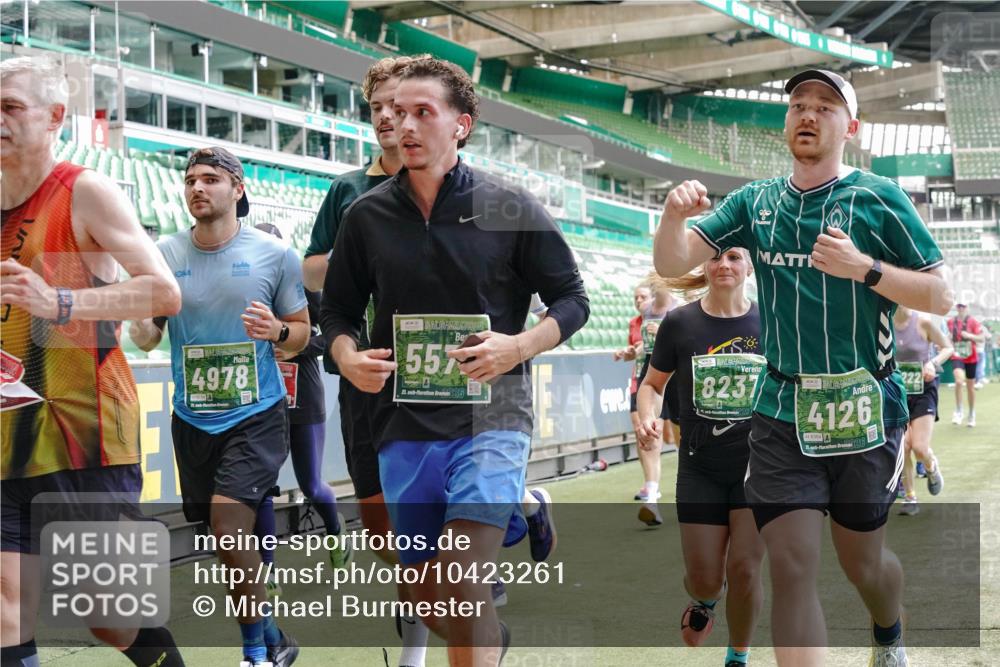 13.09.2026 - 21. swb-Marathon Bremen Michael Burmester http://msf.ph/oto/10423261 13.09.2026 13:00:24 Laufen im Stadion 135, 191, 226, 232, 242, 260, 318, 342, 440, 651, 687, 745, 972, 1080, 1166, 1209, 1368, 1493, 1494, 1516, 1650, 1861, 1935, 1963, 2088, 2210, 2289, 2293, 2306, 2322, 2370, 2409, 2427, 2481, 2485, 2490, 2517, 2560, 2561, 2570, 2627, 2658, 2686, 2700, 2708, 2781, 2806, 2827, 2885, 2899, 2906, 2914, 2953, 2961, 2967, 2979, 3015, 3076, 3098, 3105, 3124, 3145, 3168, 3173, 3190, 3233, 3273, 3354, 3385, 3480, 3516, 3524, 3531, 3642, 3652, 3729, 3774, 3855, 3856, 3861, 3930, 3934 meine-sportfotos.de