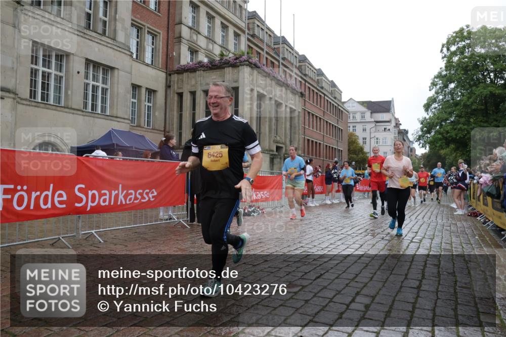 13.09.2026 - Kiel Lauf Yannick Fuchs http://msf.ph/oto/10423276 13.09.2026 10:58:29 Ziel 91, 971, 1858, 1978, 2461, 2752, 2965, 3235, 3237, 3559, 3671, 3833, 3842, 4456, 5605, 5775, 6906, 7315, 7367, 7482, 7738, 7856, 7949, 8381, 8752, 9132, 9458, 9809, 9827, 9937, 10135, 10503, 10878, 11023, 11460, 11759, 12199, 12345, 721, 819, 833, 905, 987, 1220, 1253, 1351, 1404, 1778, 1910, 2234, 2309, 3222, 3325, 3326, 3671, 4160, 4212, 4340, 4592, 5154, 5163, 5172, 5232, 5314, 5540, 5668, 5958, 6345, 6353, 6425, 6982, 7256, 7340 meine-sportfotos.de