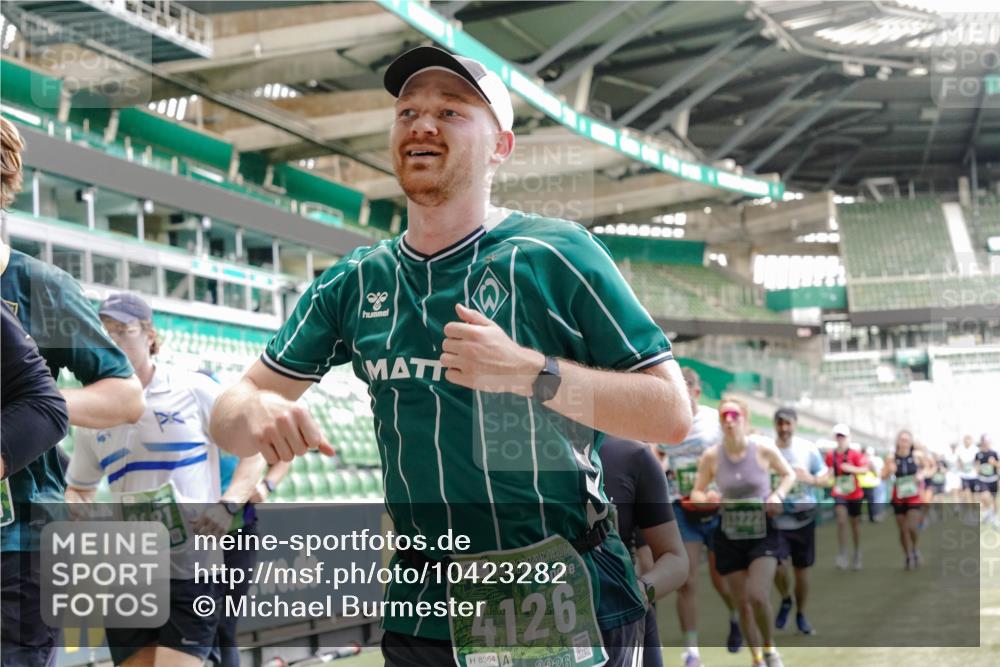 13.09.2026 - 21. swb-Marathon Bremen Michael Burmester http://msf.ph/oto/10423282 13.09.2026 13:00:25 Laufen im Stadion 135, 191, 226, 232, 242, 260, 318, 342, 440, 651, 687, 745, 972, 1080, 1166, 1209, 1368, 1493, 1494, 1516, 1650, 1861, 1935, 1963, 2088, 2210, 2289, 2293, 2306, 2322, 2370, 2409, 2427, 2481, 2485, 2490, 2517, 2560, 2561, 2570, 2627, 2658, 2686, 2700, 2708, 2781, 2806, 2827, 2885, 2899, 2906, 2914, 2953, 2961, 2967, 2979, 3015, 3076, 3098, 3105, 3124, 3145, 3168, 3173, 3190, 3233, 3273, 3354, 3385, 3480, 3516, 3524, 3531, 3642, 3652, 3729, 3774, 3855, 3856, 3861, 3930, 3934 meine-sportfotos.de
