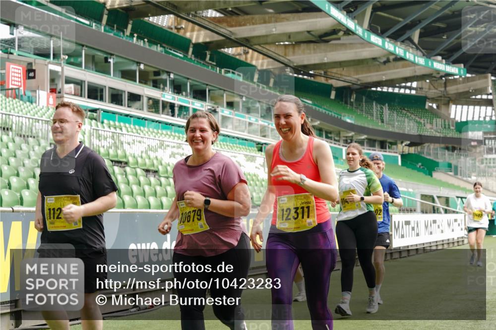 13.09.2026 - 21. swb-Marathon Bremen Michael Burmester http://msf.ph/oto/10423283 13.09.2026 10:46:20 Laufen im Stadion 10137, 10161, 10194, 10202, 10242, 10344, 10349, 10430, 10472, 10524, 10535, 10568, 10600, 10651, 10895, 10933, 10970, 10979, 11050, 11181, 11200, 11244, 11296, 11309, 11367, 11457, 11495, 11529, 11530, 11546, 11573, 11574, 11579, 11639, 11675, 11709, 11760, 11808, 11821, 12057, 12089, 12153, 12177, 12178, 12211, 12224, 12285, 12316, 12317, 12374, 12422, 12462, 12539, 10002, 10004, 10005, 10148, 10271, 10303, 10330, 10335, 10361, 10362 meine-sportfotos.de