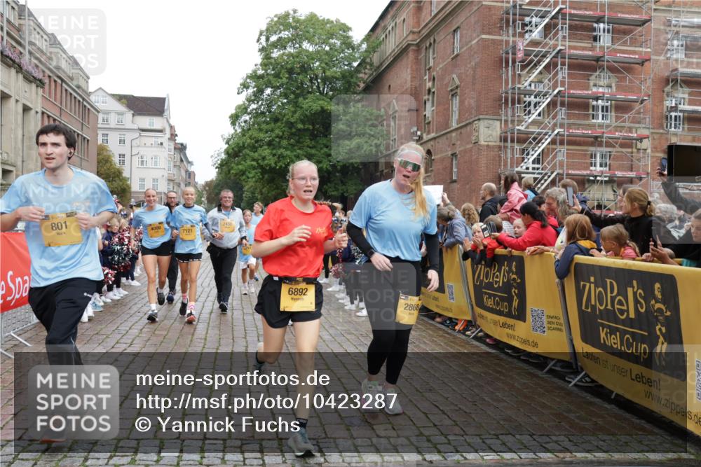 13.09.2026 - Kiel Lauf Yannick Fuchs http://msf.ph/oto/10423287 13.09.2026 09:44:28 Ziel 801, 958, 1053, 1849, 1866, 2045, 2212, 2868, 3198, 3688, 4098, 4316, 4573, 6892, 6895, 7121, 7430, 7744, 12161, 12318, 537, 793, 2031, 2437, 4092, 4283, 5026, 6550, 7753, 8300, 9814, 10931, 11653, 11655, 12098, 12373, 12376, 12437, 912, 1224, 2787, 3209, 4693, 7356, 7460, 9986, 11046, 11239, 12218, 654, 4522, 5171, 5857, 7510, 7948, 9814, 10641, 10931, 12376 meine-sportfotos.de