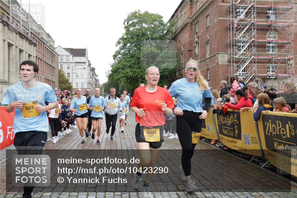 13.09.2026 - Kiel Lauf Yannick Fuchs http://msf.ph/oto/10423290 13.09.2026 09:44:28 Ziel 801, 958, 1053, 1849, 1866, 2045, 2212, 2868, 3198, 3688, 4098, 4316, 4573, 6892, 6895, 7121, 7430, 7744, 12161, 12318, 537, 793, 2031, 2437, 4092, 4283, 5026, 6550, 7753, 8300, 9814, 10931, 11653, 11655, 12098, 12373, 12376, 12437, 912, 1224, 2787, 3209, 4693, 7356, 7460, 9986, 11046, 11239, 12218, 654, 4522, 5171, 5857, 7510, 7948, 9814, 10641, 10931, 12376 meine-sportfotos.de