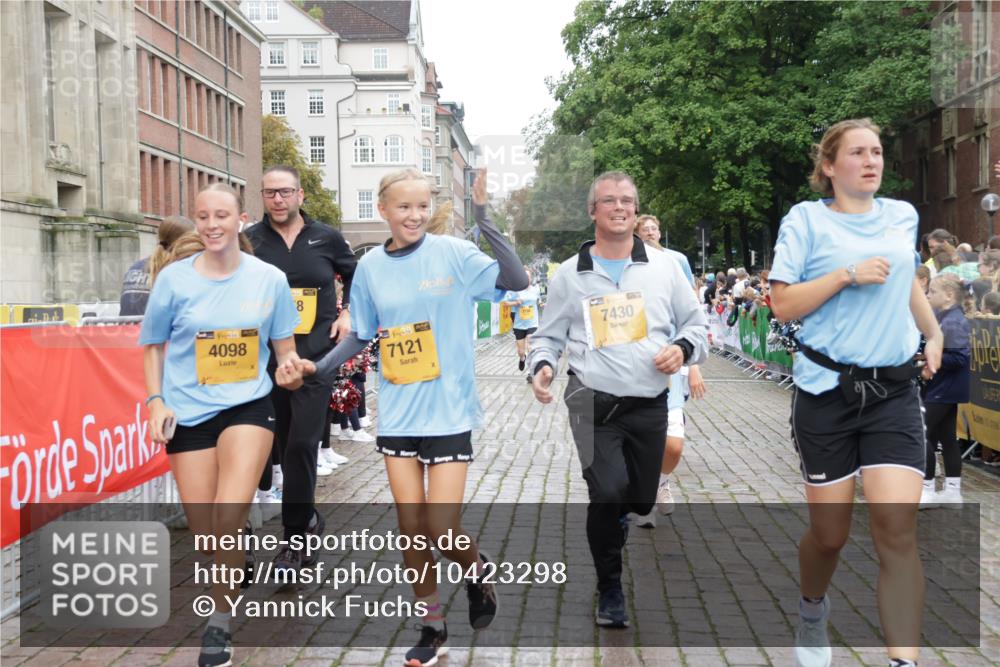 13.09.2026 - Kiel Lauf Yannick Fuchs http://msf.ph/oto/10423298 13.09.2026 09:44:29 Ziel 801, 958, 1053, 1849, 1866, 2045, 2212, 2868, 3198, 3688, 4098, 4316, 4573, 6892, 6895, 7121, 7430, 7744, 12161, 12318, 537, 793, 2031, 2437, 3688, 4092, 4283, 5026, 6550, 7753, 8300, 9814, 11653, 11655, 12098, 12373, 12437, 912, 1224, 2787, 3209, 4693, 7356, 7460, 9986, 11046, 11239, 12218, 654, 4522, 5171, 5857, 7510, 7948, 9814, 10641, 10931, 12376 meine-sportfotos.de