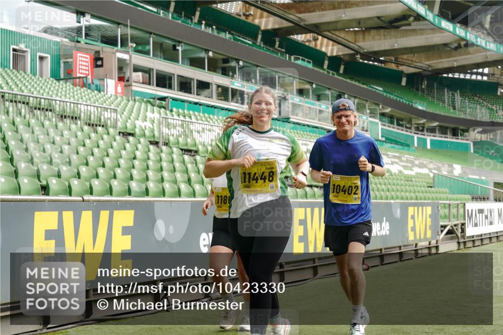 13.09.2026 - 21. swb-Marathon Bremen Michael Burmester http://msf.ph/oto/10423330 13.09.2026 10:46:22 Laufen im Stadion 10137, 10161, 10194, 10202, 10242, 10344, 10349, 10430, 10472, 10524, 10535, 10568, 10600, 10651, 10895, 10933, 10970, 10979, 11050, 11181, 11200, 11244, 11296, 11309, 11367, 11457, 11529, 11530, 11546, 11573, 11574, 11579, 11639, 11675, 11709, 11760, 11808, 11821, 12057, 12089, 12153, 12177, 12178, 12211, 12224, 12285, 12316, 12317, 12374, 12422, 12462, 12539, 10002, 10004, 10005, 10148, 10271, 10303, 10325, 10330, 10335, 10361, 10362, 10459, 10513 meine-sportfotos.de
