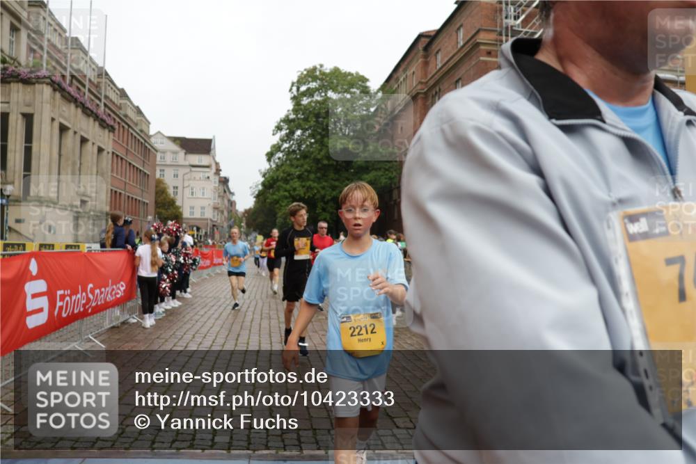 13.09.2026 - Kiel Lauf Yannick Fuchs http://msf.ph/oto/10423333 13.09.2026 09:44:32 Ziel 801, 912, 958, 1849, 1866, 2045, 2212, 2787, 2868, 3198, 3209, 4098, 4316, 6892, 6895, 7121, 7430, 7744, 12161, 537, 793, 1053, 2031, 2437, 3688, 4092, 4283, 4573, 5026, 6550, 7753, 8300, 11653, 11655, 12098, 12318, 12373, 12437, 1224, 4693, 5939, 6023, 7356, 7460, 9986, 10777, 11046, 11239, 12218, 5026, 5171, 5857, 7510, 7948, 9814, 10641, 10931, 12376 meine-sportfotos.de