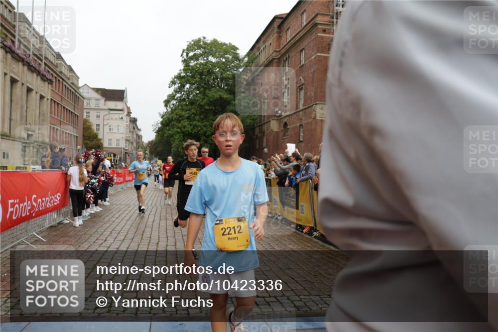13.09.2026 - Kiel Lauf Yannick Fuchs http://msf.ph/oto/10423336 13.09.2026 09:44:33 Ziel 801, 912, 958, 1849, 1866, 2045, 2212, 2787, 2868, 3198, 3209, 4098, 4316, 6892, 6895, 7121, 7430, 7744, 12161, 537, 793, 1053, 2031, 2437, 3688, 4092, 4283, 4573, 5026, 6550, 7744, 7753, 8300, 11653, 11655, 12098, 12318, 12373, 12437, 1224, 4693, 5939, 6023, 7356, 7460, 9986, 10777, 11046, 11239, 12218, 5026, 5171, 7510, 7948, 9814, 10641, 10931, 12376 meine-sportfotos.de