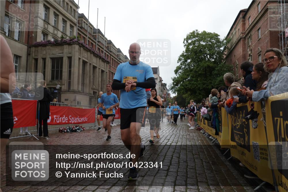 13.09.2026 - Kiel Lauf Yannick Fuchs http://msf.ph/oto/10423341 13.09.2026 10:58:35 Ziel 79, 91, 971, 2461, 2965, 3235, 3237, 3833, 4395, 4456, 5775, 6497, 6906, 7315, 7367, 7738, 7888, 8004, 8381, 8752, 8841, 9132, 9417, 9937, 10135, 10503, 10878, 11023, 11514, 11759, 12345, 12659, 12672, 91, 721, 819, 833, 905, 987, 1253, 1351, 1404, 1778, 1858, 1910, 1978, 2309, 2752, 3222, 3325, 3326, 3559, 3671, 3842, 4160, 4212, 4592, 5154, 5163, 5172, 5314, 5540, 5605, 5668, 5958, 6345, 6982, 7256, 7340, 7482, 7856, 7949, 9458, 9809, 9827, 10503, 11023, 905, 1778, 8253 meine-sportfotos.de