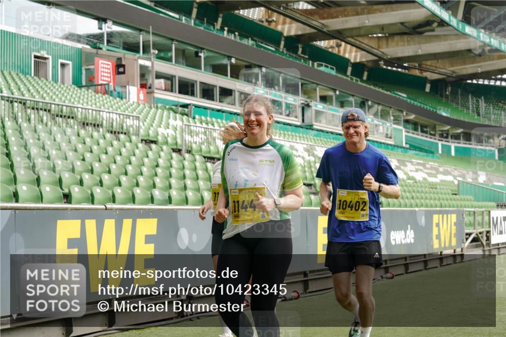 13.09.2026 - 21. swb-Marathon Bremen Michael Burmester http://msf.ph/oto/10423345 13.09.2026 10:46:22 Laufen im Stadion 10137, 10161, 10194, 10202, 10242, 10344, 10349, 10430, 10472, 10524, 10535, 10568, 10600, 10651, 10895, 10933, 10970, 10979, 11050, 11181, 11200, 11244, 11296, 11309, 11367, 11457, 11529, 11530, 11546, 11573, 11574, 11579, 11639, 11675, 11709, 11760, 11808, 11821, 12057, 12089, 12153, 12177, 12178, 12211, 12224, 12285, 12316, 12317, 12374, 12422, 12462, 12539, 10002, 10004, 10005, 10148, 10271, 10303, 10325, 10330, 10335, 10361, 10362, 10459, 10513 meine-sportfotos.de