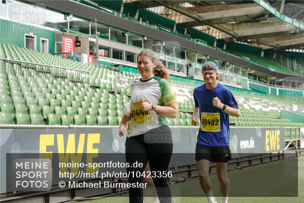 13.09.2026 - 21. swb-Marathon Bremen Michael Burmester http://msf.ph/oto/10423356 13.09.2026 10:46:22 Laufen im Stadion 10137, 10161, 10194, 10202, 10242, 10344, 10349, 10430, 10472, 10524, 10535, 10568, 10600, 10651, 10895, 10933, 10970, 10979, 11050, 11181, 11200, 11244, 11296, 11309, 11367, 11457, 11529, 11530, 11546, 11573, 11574, 11579, 11639, 11675, 11709, 11760, 11808, 11821, 12057, 12089, 12153, 12177, 12178, 12211, 12224, 12285, 12316, 12317, 12374, 12422, 12462, 12539, 10002, 10004, 10005, 10148, 10271, 10303, 10325, 10330, 10335, 10361, 10362, 10459, 10513 meine-sportfotos.de